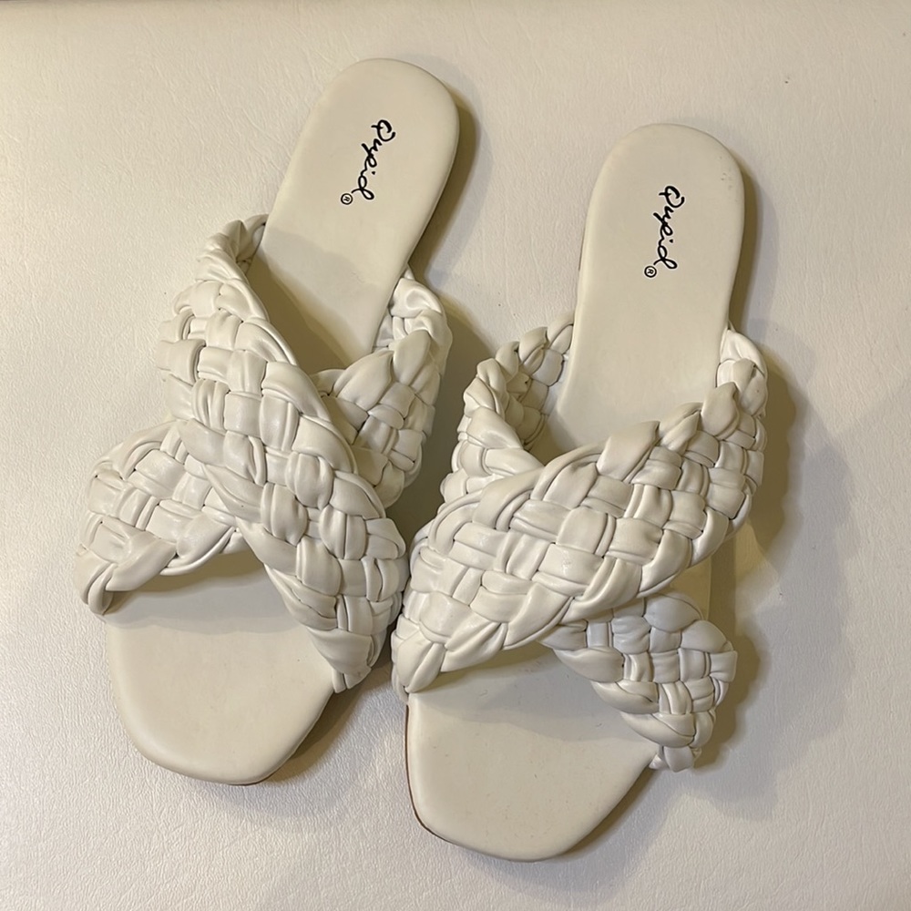 Qupid White Braided Slide Sandals